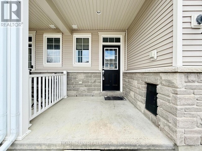 Building Photo - 183 Laramie Cres