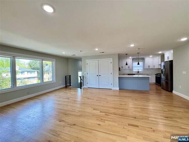 Foto del edificio - 105 Feronia Wy