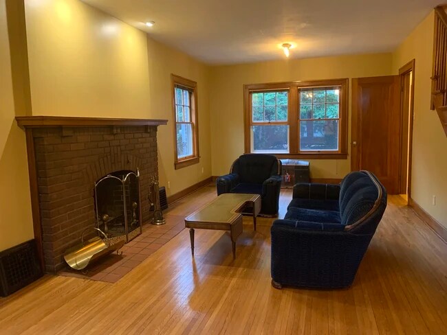 Building Photo - 705 S Fess Ave