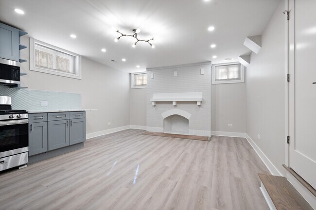 Foto del edificio - 2600 W Morse Ave