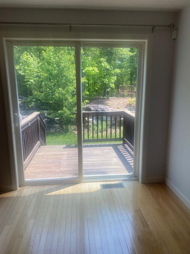 deck - 129 Caspian Way