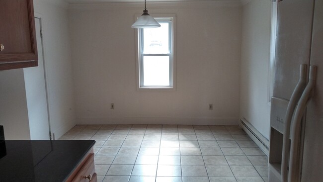 Dining Room - 713 Hopeland Rd