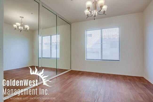 Building Photo - Beautiful 3Bdm 2.5Ba in Friendly Community...