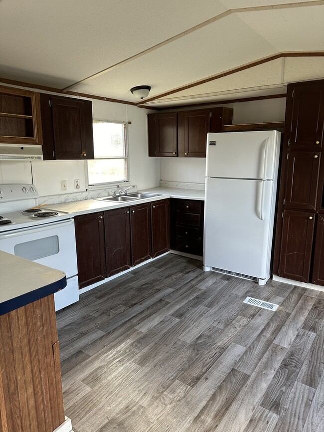 Foto del edificio - 3 bed 2 bath Mobile Home