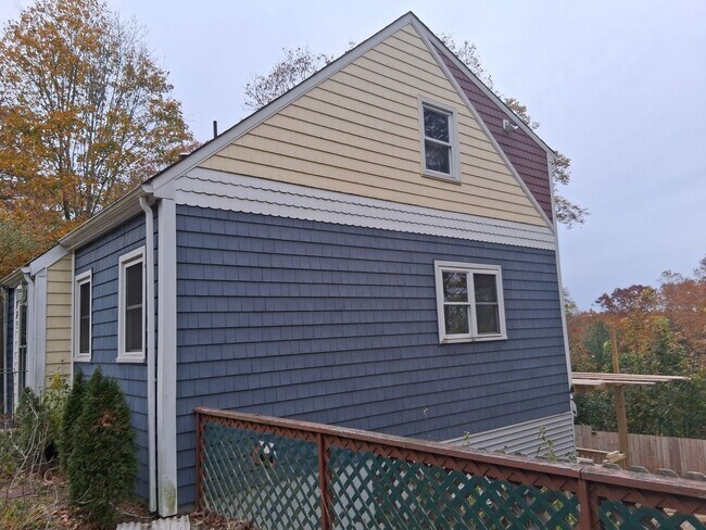 Foto del edificio - 775 Knotty Oak Rd