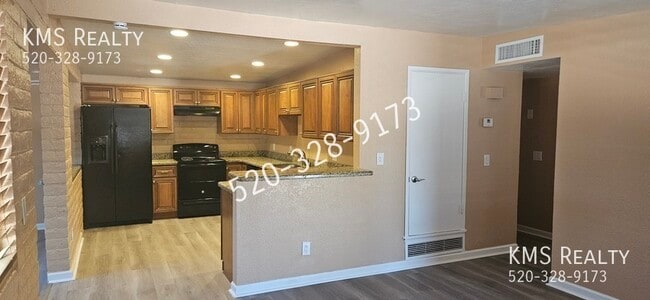 Building Photo - 1719 E Warren Pl