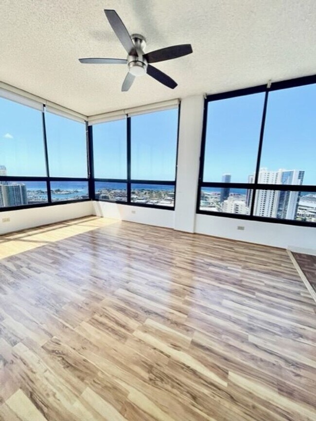 Foto del edificio - Rarely available corner end 2 bed 2 bath u...