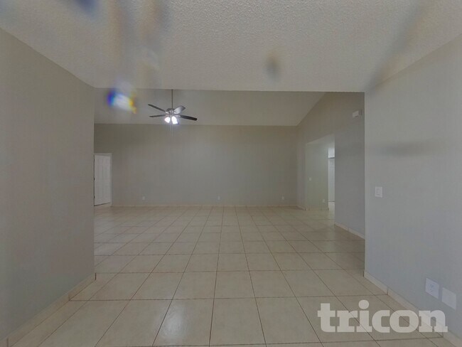 Foto del edificio - 2305 Saphire Ct