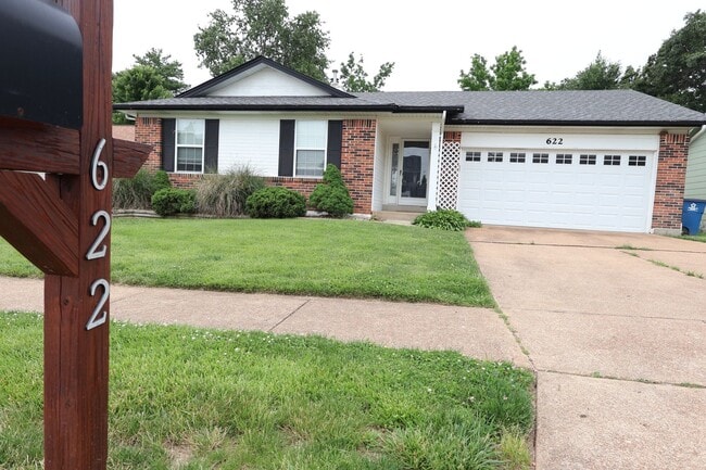 Building Photo - 622 Rustic Valley Dr