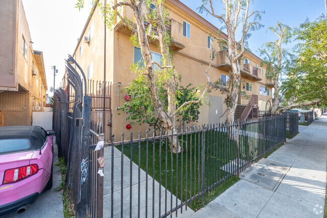 Building Photo - 14740 Erwin St.