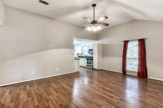 Foto del edificio - Cozy 3 bed 2 bath