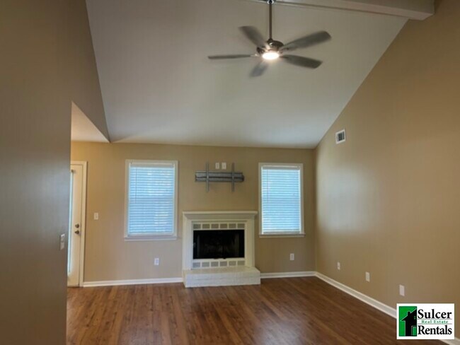 Foto del edificio - HOUSE - Over 1200 Sq Ft 3BR House in the P...