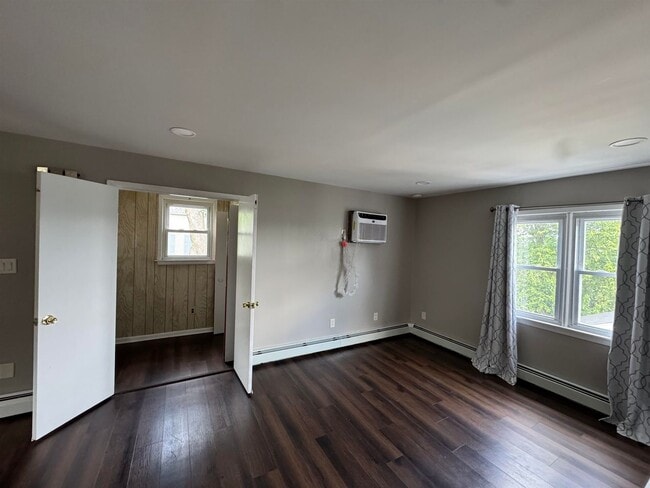 Building Photo - 27 Overpeck Ave