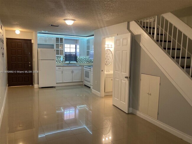 Foto del edificio - 12025 SW 18th St