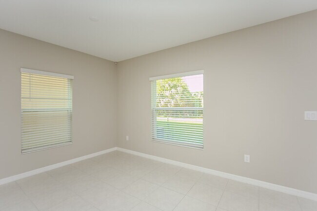 Building Photo - 7318 Spring Snowflake Ave