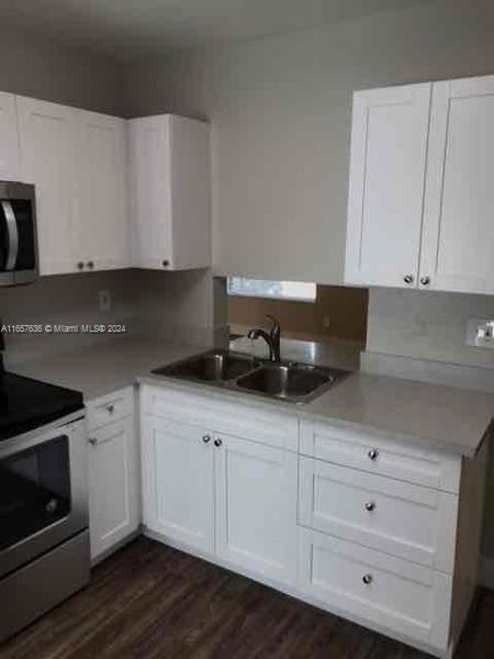 Foto del edificio - 129 NW 10th Ct