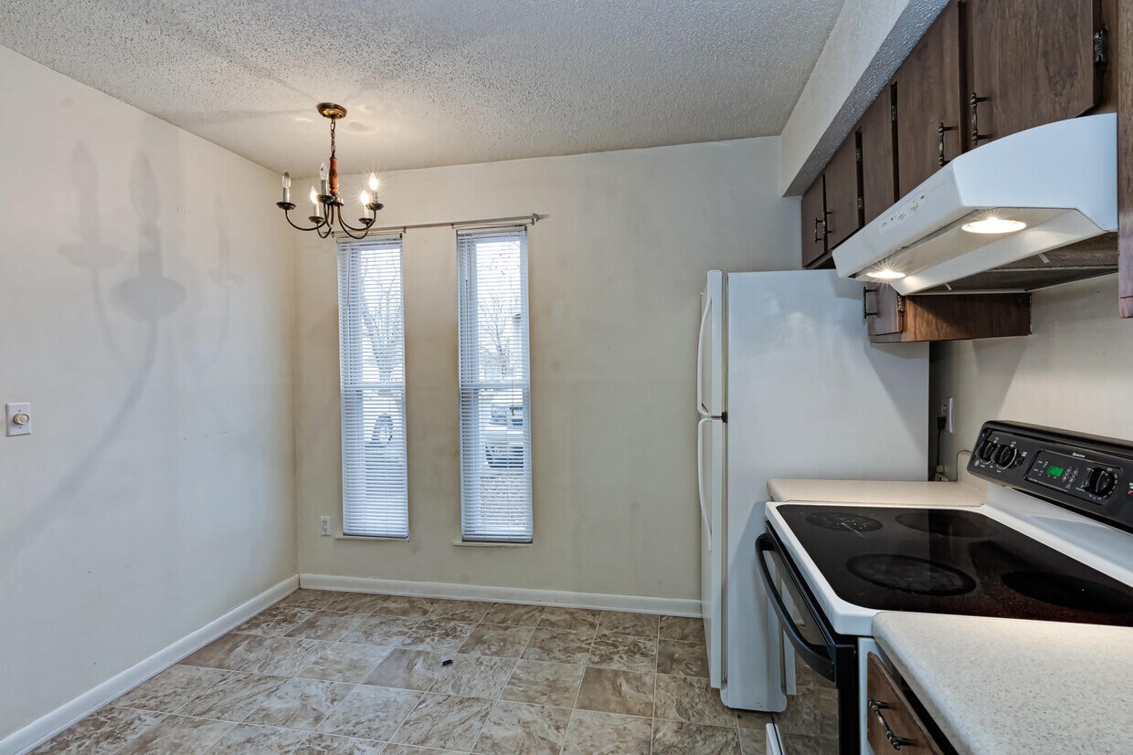 Building Photo - 3771 Heathrow Dr