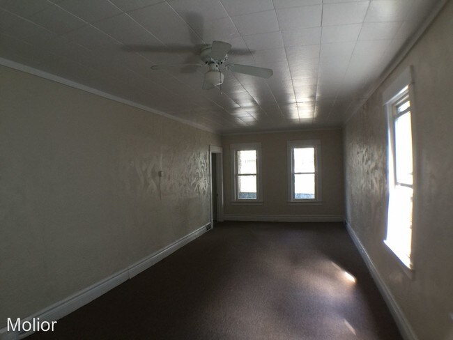 Building Photo - 102 Roebling Ave