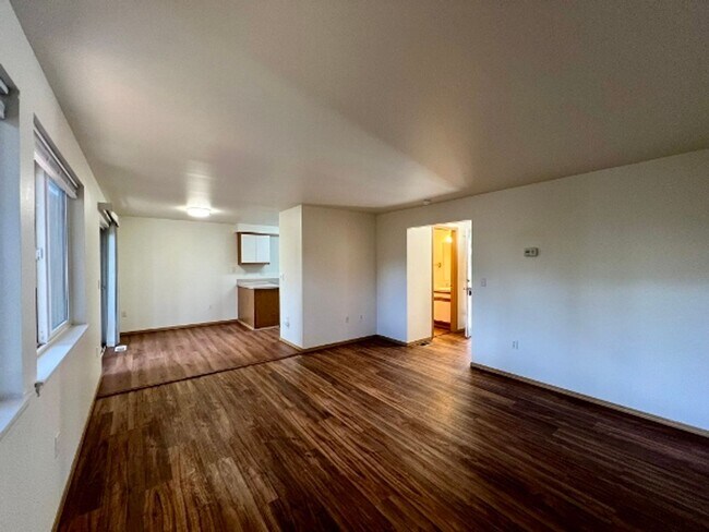 Foto del edificio - PENDING APPLICATION; 3BD Townhome