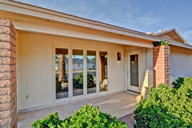 Building Photo - 10122 Willowcreek Cir