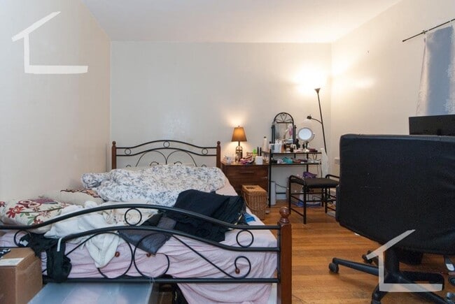 Foto del edificio - Nicely updated studio in the heart of Oak ...