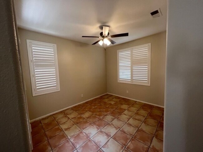 Foto del edificio - Rolling Hills Ranch! Spacious 4 Bedroom 2....