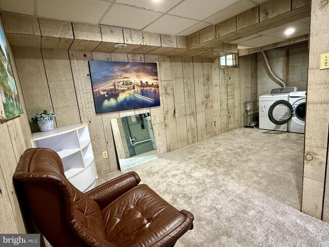 Foto del edificio - 9 Ingrid Ct