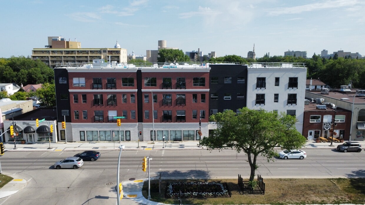 Building Photo - Le Quartier