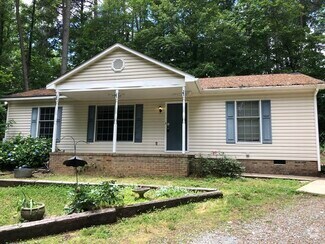 Building Photo - 2021 Eastwood Dr
