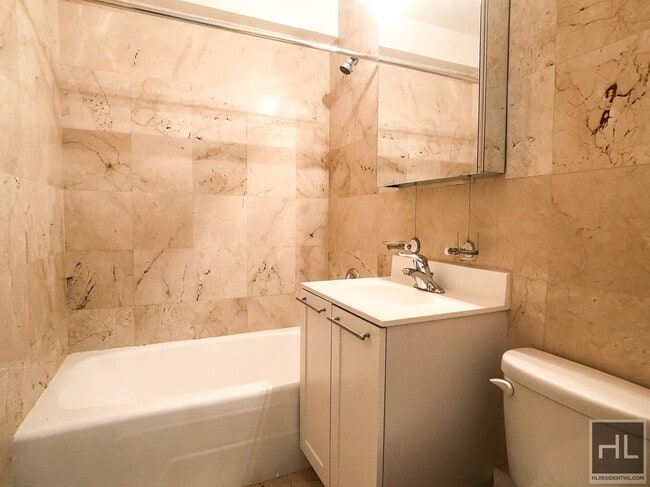 Building Photo - Fourth Avenue