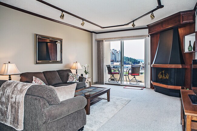 Building Photo - 301 N 1st St