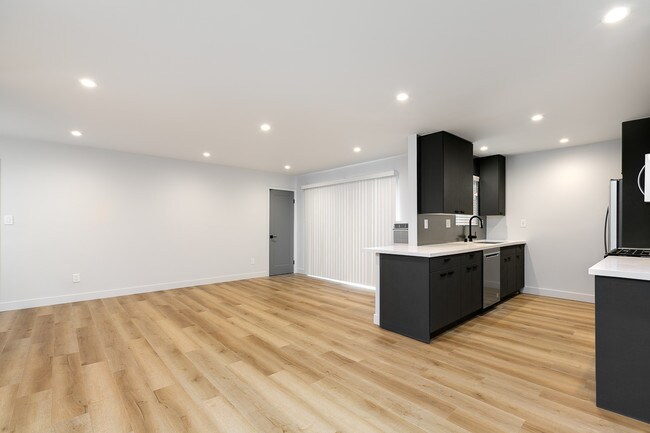 Foto del edificio - 243 S Park View St