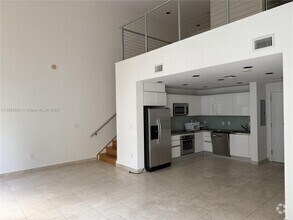 Building Photo - 1060 Brickell Ave