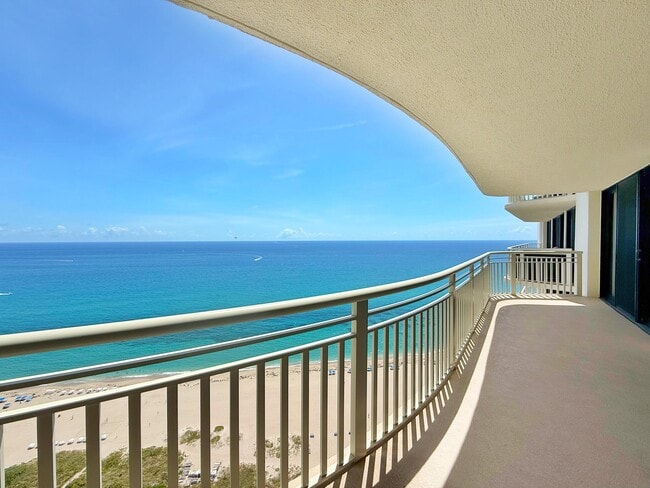Foto del edificio - 3000 N Ocean Dr