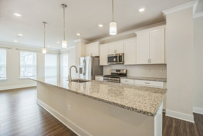 Building Photo - 2756 Bridgewater Dr