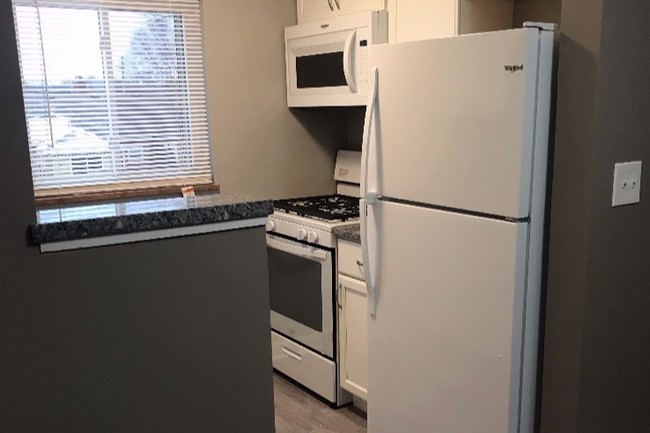 New appliances - 19101 Hilliard Blvd