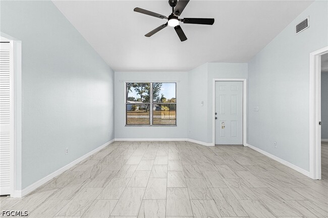 Building Photo - 17176 Phlox Dr