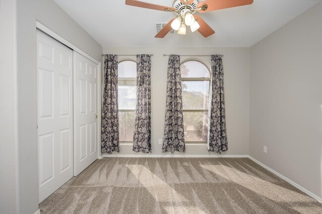 Building Photo - 15084 W Polk St