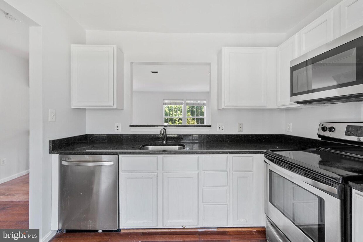Primary Photo - 9630 Bedder Stone Pl
