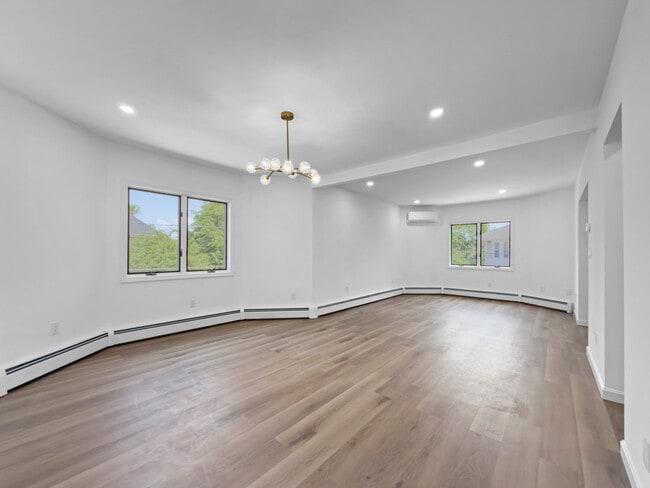 Photo - 77 Brookings St (Medford, MA) Apartment