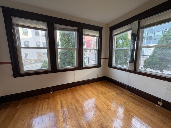 Foto del edificio - 157 Hillside St