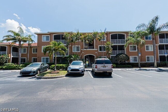 Foto del edificio - 1810 Florida Club Cir