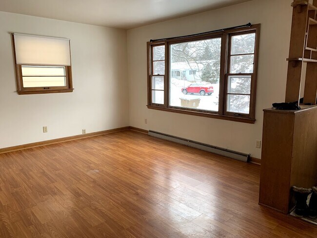 living room - 3402 Dawes St