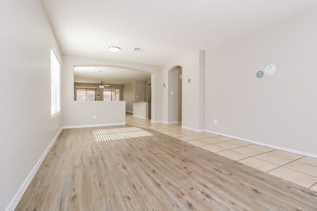 Building Photo - 13245 W Acapulco Ln