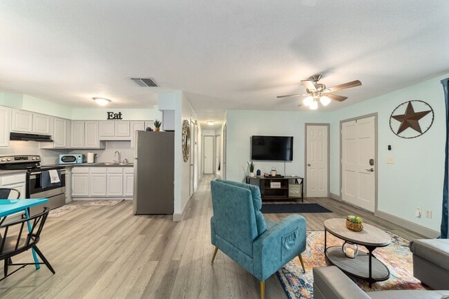 Building Photo - 7642 SW 80th St
