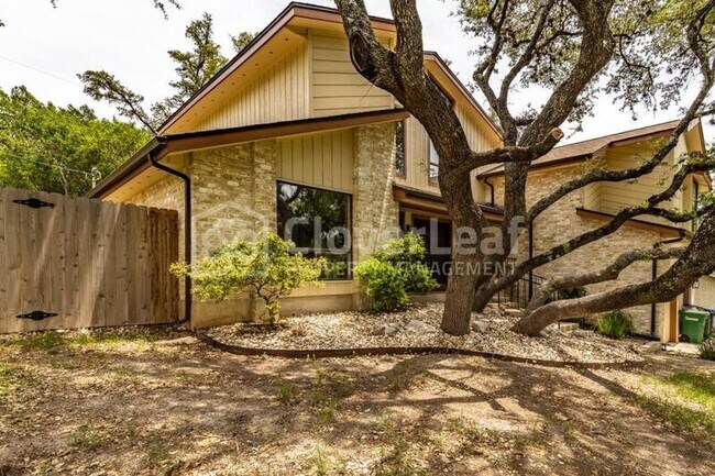 Building Photo - 2907 Burnt Oak St