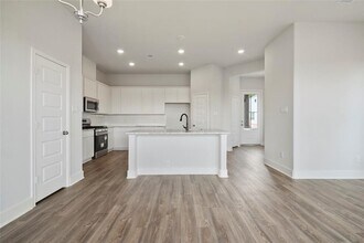 Building Photo - 11411 Waterford Spg Trl