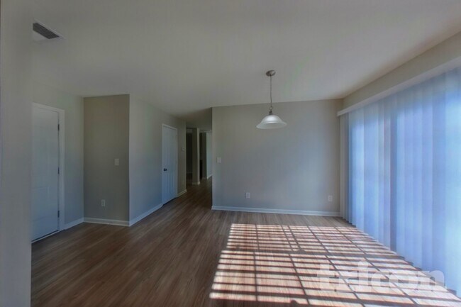 Foto del edificio - 13730 Elsie Caldwell Ln