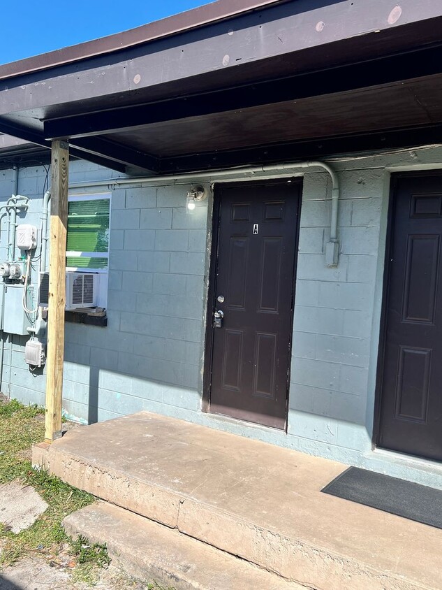 Primary Photo - 2 BEDROOM, 1 BATH UNIT AVAILABLE- NEWLY RE...