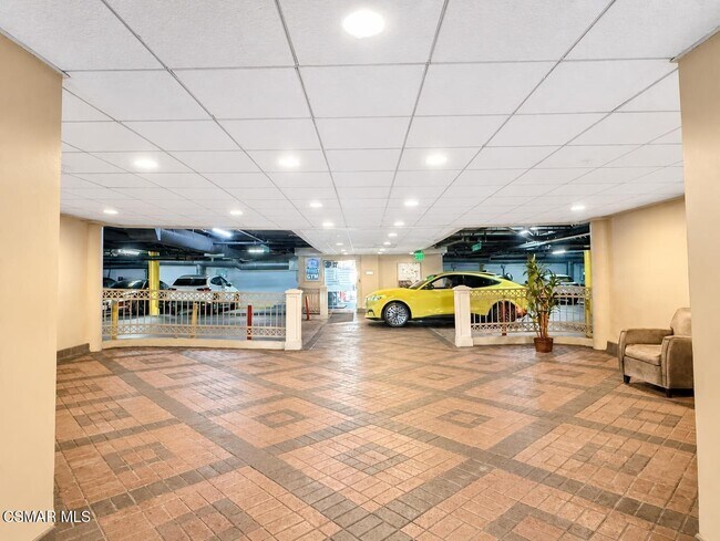 Foto del edificio - 620 S Gramercy Pl